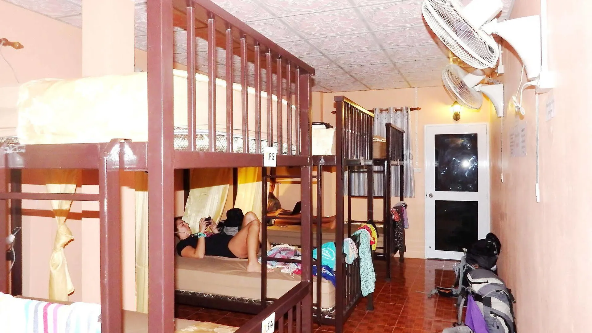 Jinda Hostel Ko Lanta