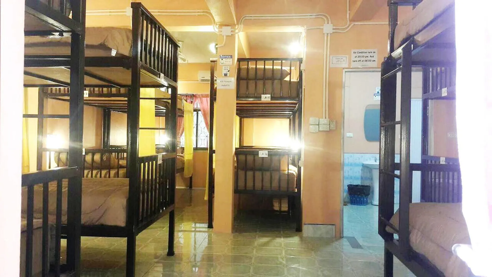 Jinda Hostel Ko Lanta