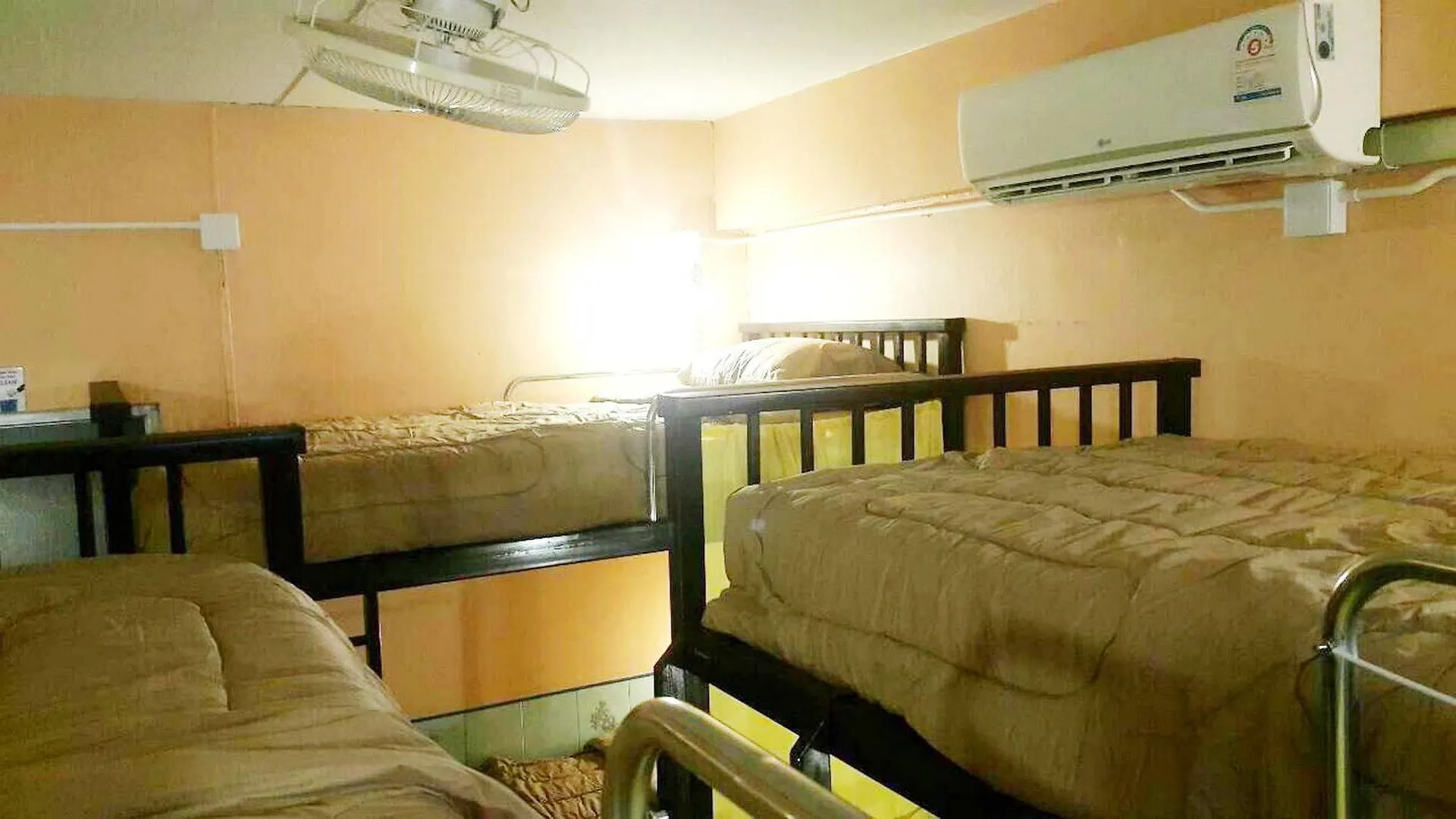 Jinda Hostel Ko Lanta 0*,