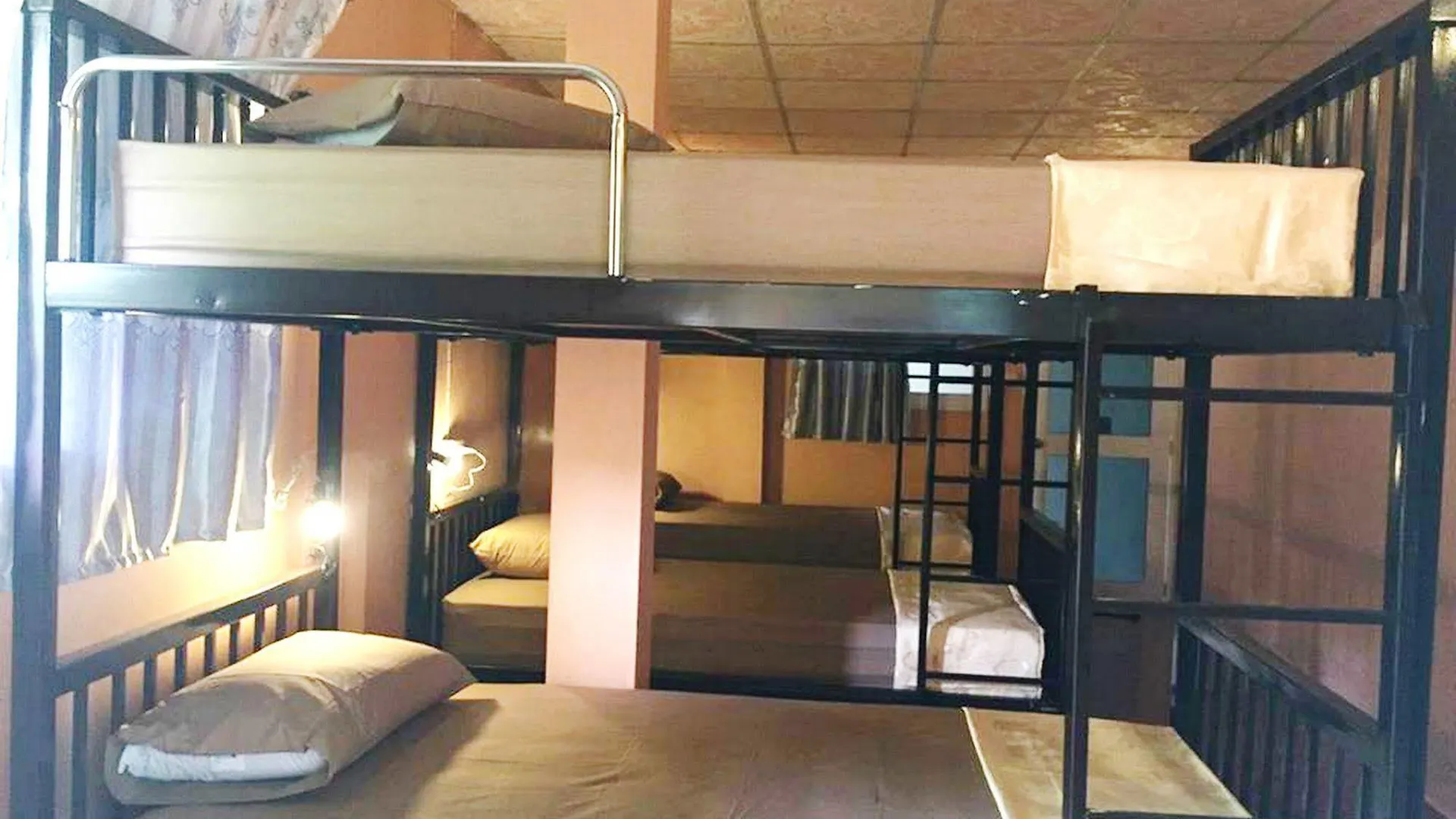 Jinda Hostel Ko Lanta 0*,