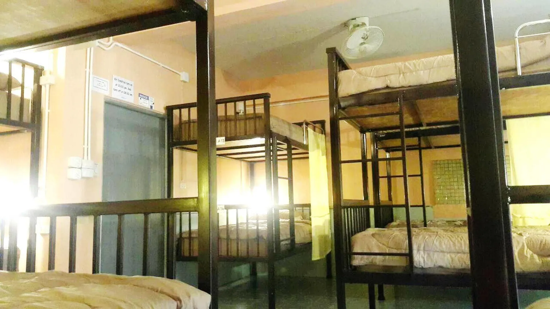 Jinda Hostel Ko Lanta
