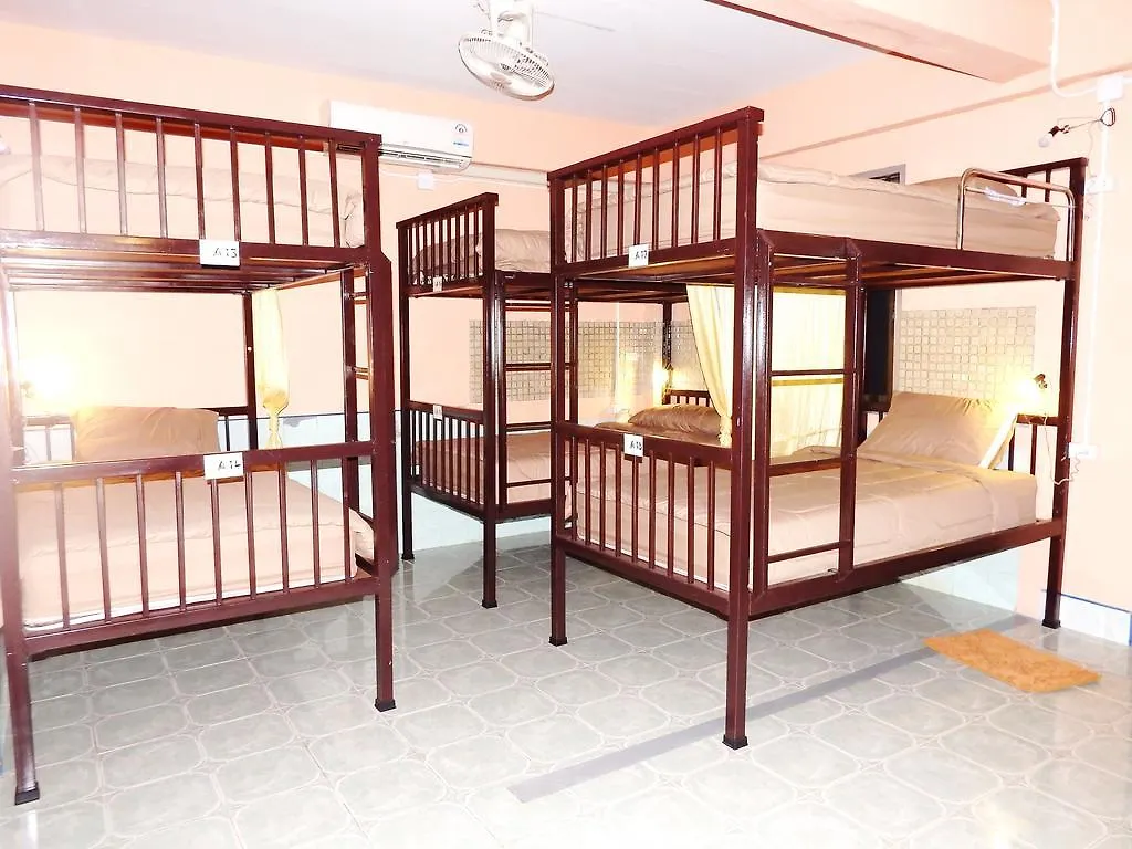 Jinda Hostel Ko Lanta