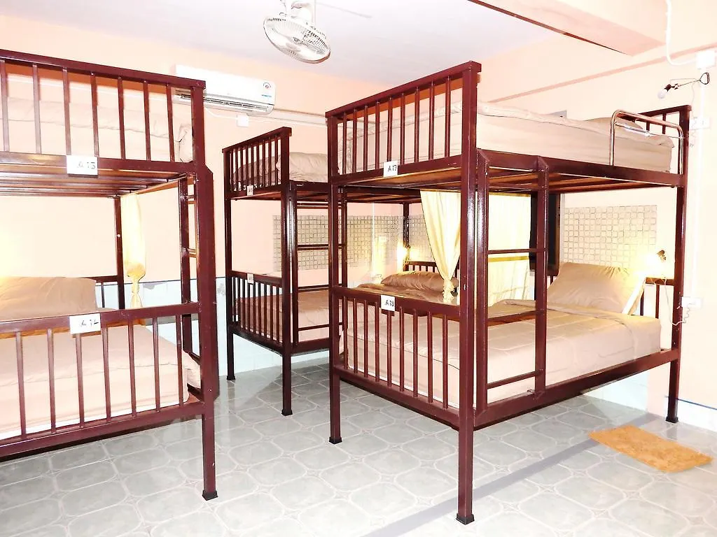 Jinda Hostel Ko Lanta